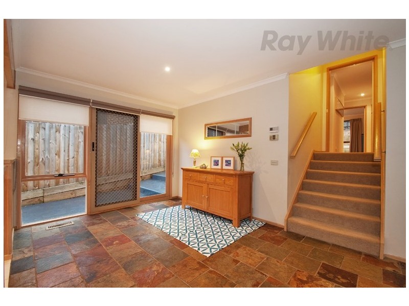 14 DRUMMER HILL Lane, Mooroolbark VIC 3138
