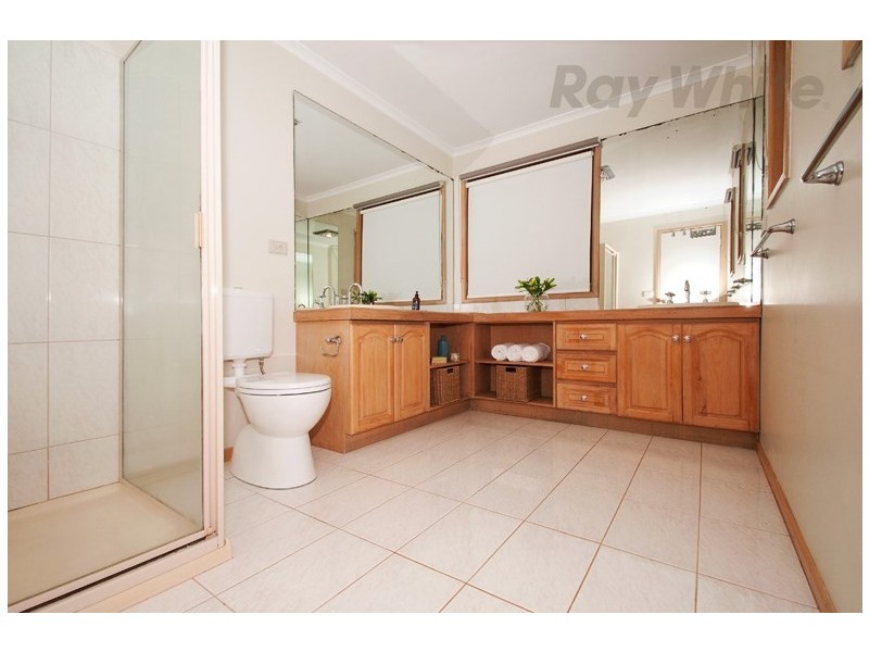 14 DRUMMER HILL Lane, Mooroolbark VIC 3138