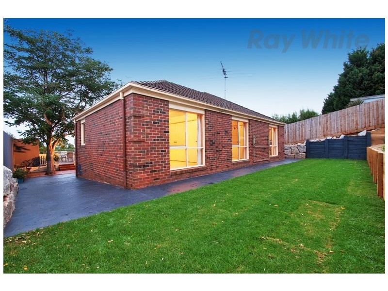 14 DRUMMER HILL Lane, Mooroolbark VIC 3138
