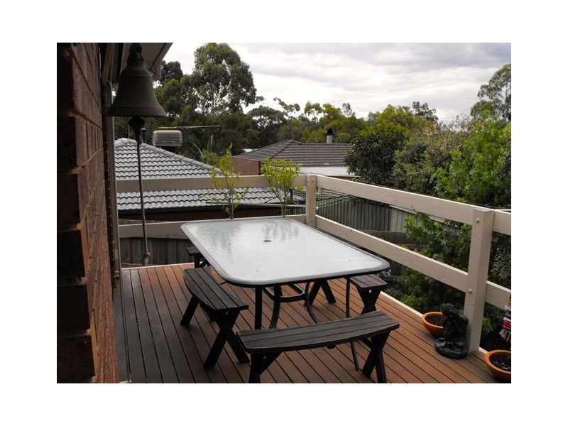 25 Latrobe Court, Croydon Hills VIC 3136