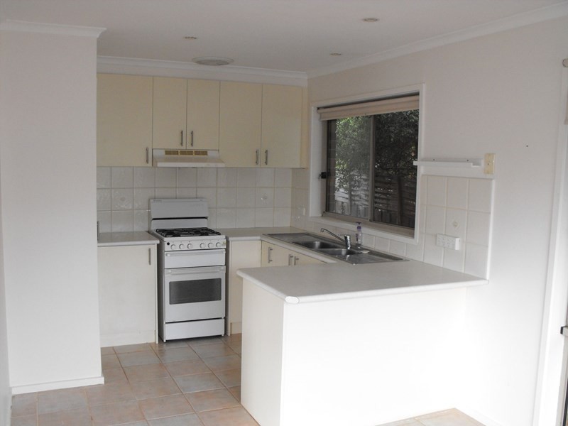 25 Latrobe Court, Croydon Hills VIC 3136