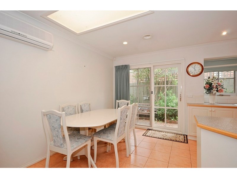 2/5 NIEL Street, Croydon VIC 3136