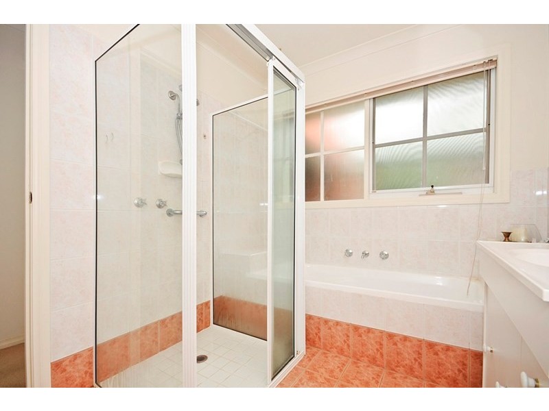 2/5 NIEL Street, Croydon VIC 3136