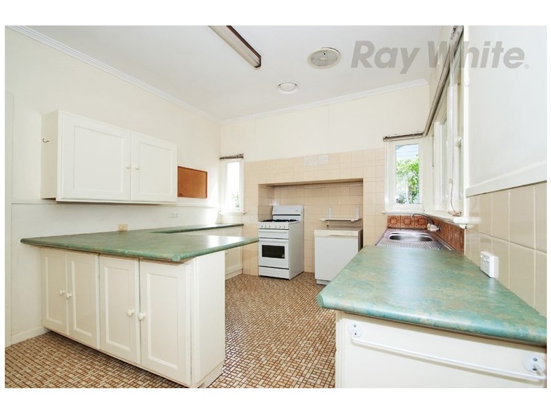 36 Highton Crescent, Ringwood East VIC 3135