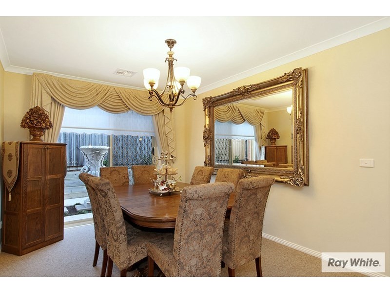 34 TUDOR Drive, Mooroolbark VIC 3138
