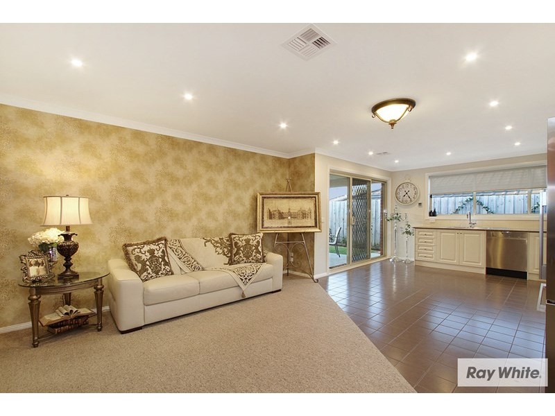 34 TUDOR Drive, Mooroolbark VIC 3138