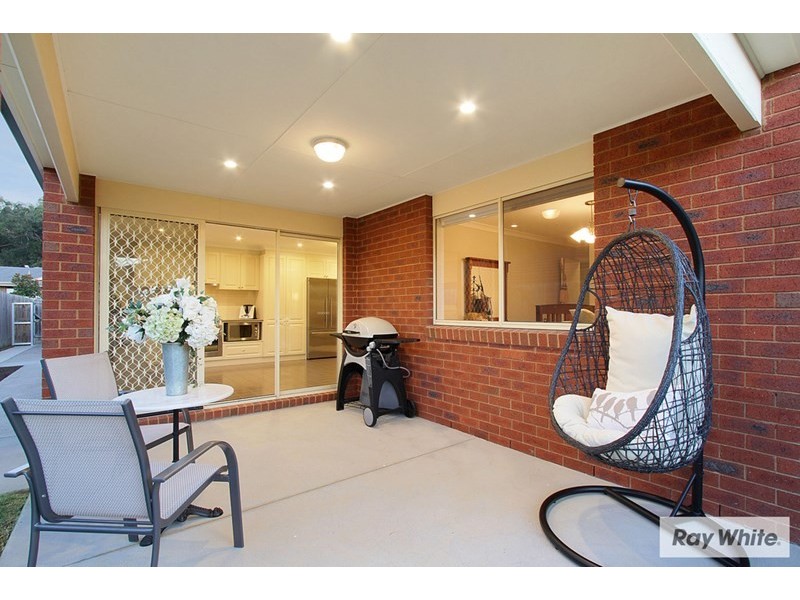 34 TUDOR Drive, Mooroolbark VIC 3138