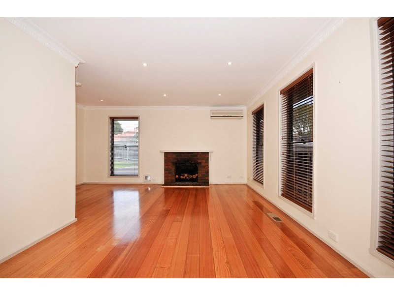 11 Robert Court, Croydon VIC 3136