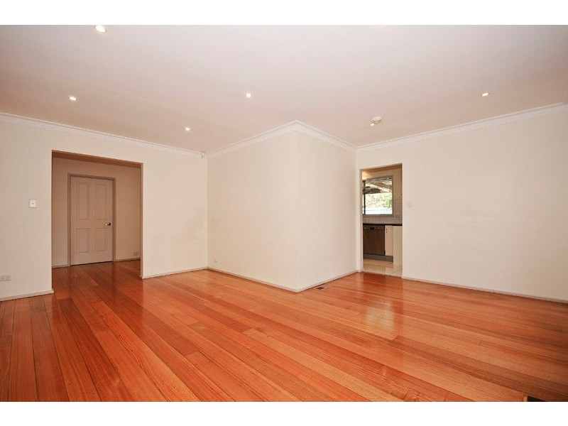 11 Robert Court, Croydon VIC 3136