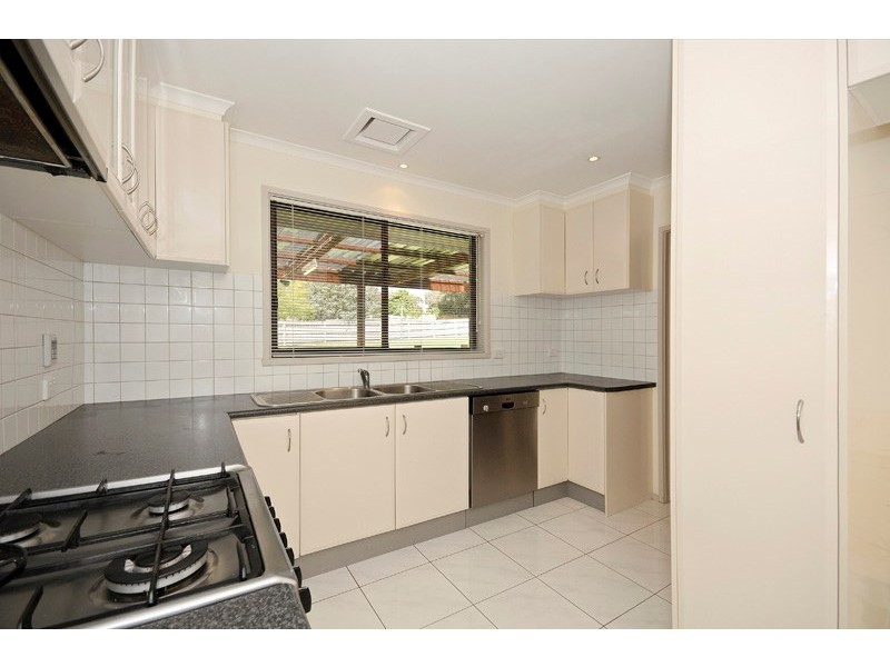 11 Robert Court, Croydon VIC 3136