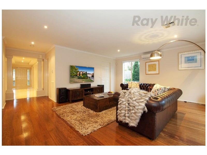 16 GLENPARK Drive, Wonga Park VIC 3115