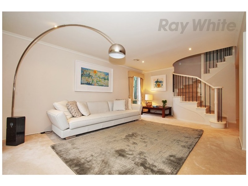 16 GLENPARK Drive, Wonga Park VIC 3115