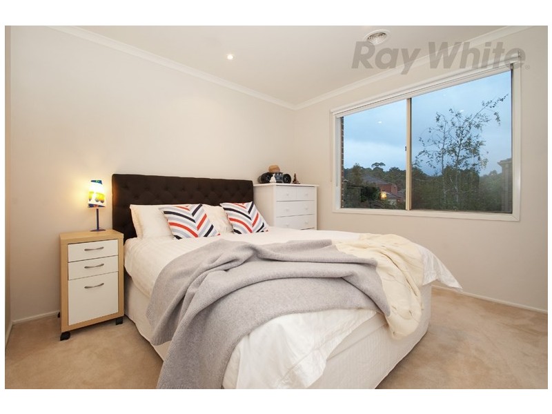 16 GLENPARK Drive, Wonga Park VIC 3115