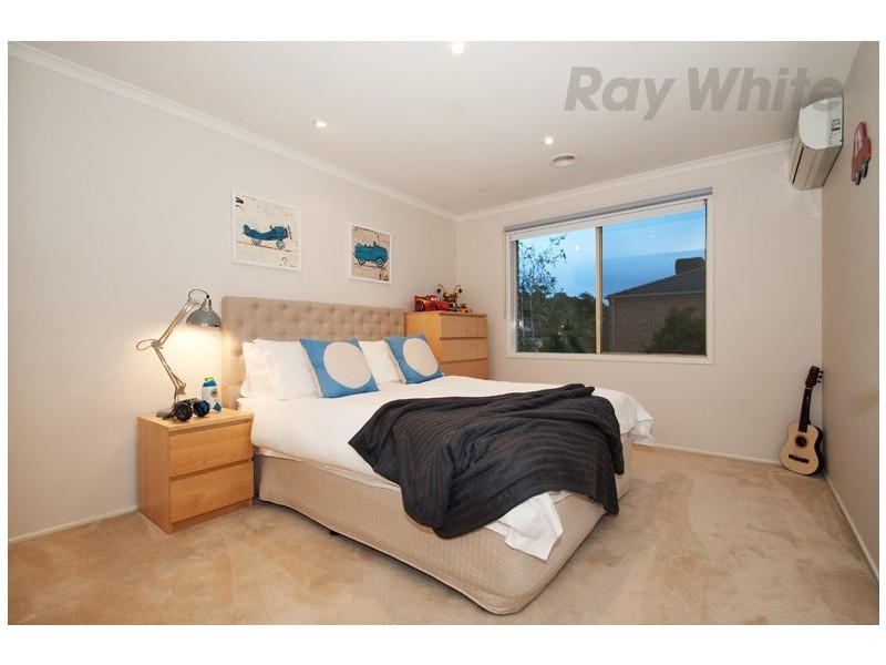 16 GLENPARK Drive, Wonga Park VIC 3115