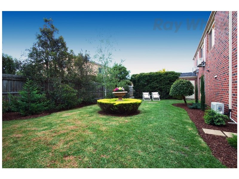 16 GLENPARK Drive, Wonga Park VIC 3115