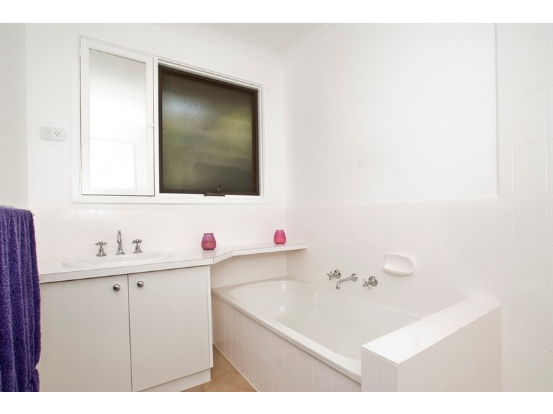 2 WOOLMER Court, Croydon Hills VIC 3136