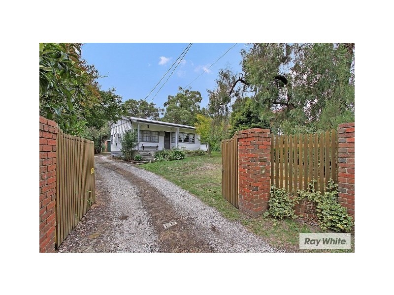 28 AINSLIE PARK Avenue, Croydon VIC 3136