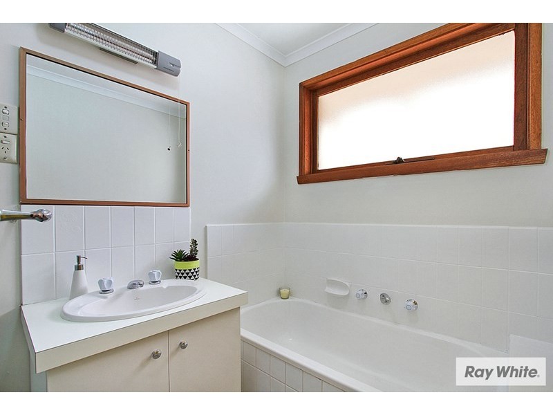 1 CAROLE Avenue, Chirnside Park VIC 3116