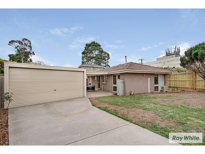 1 CAROLE Avenue, Chirnside Park VIC 3116