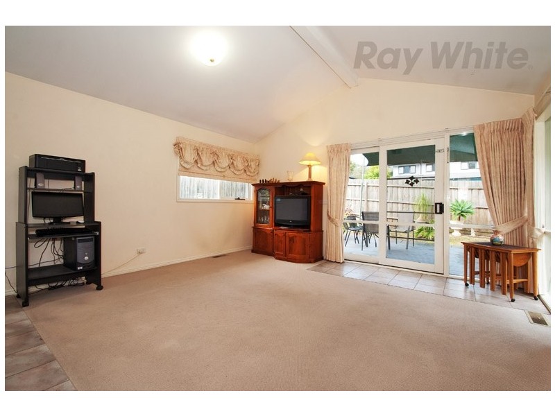 Unit 2, 5 BEAUFORT Road, Croydon VIC 3136