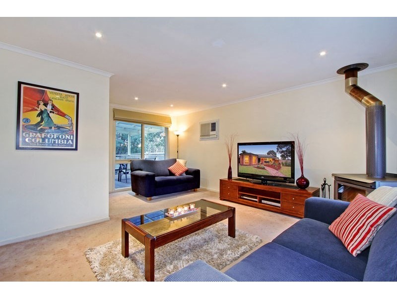 23 Latrobe Court, Croydon Hills VIC 3136