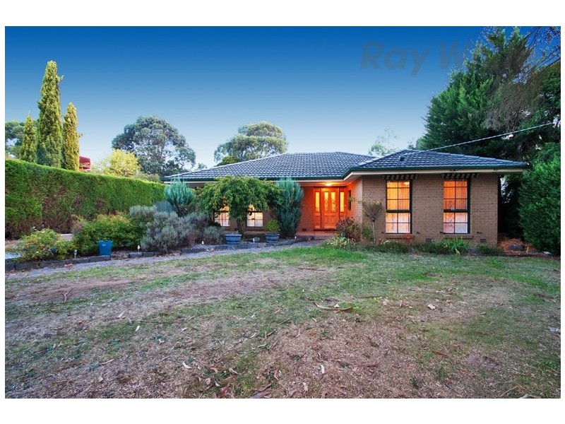 9 LARISSA Court, Croydon VIC 3136