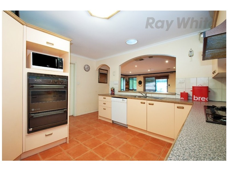 9 LARISSA Court, Croydon VIC 3136