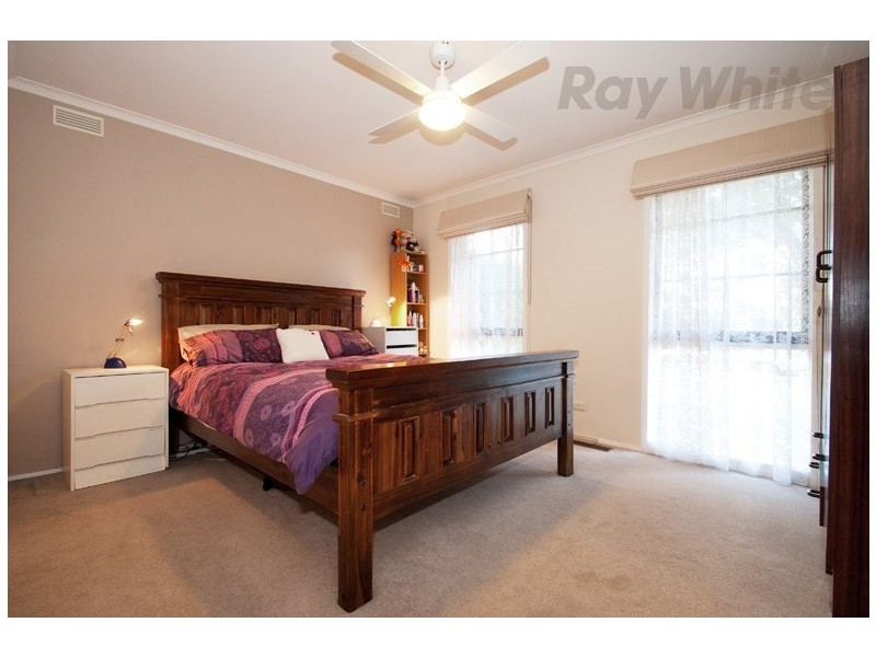 9 LARISSA Court, Croydon VIC 3136