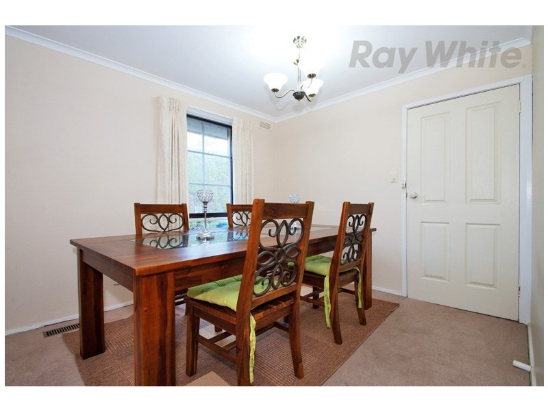 9 LARISSA Court, Croydon VIC 3136