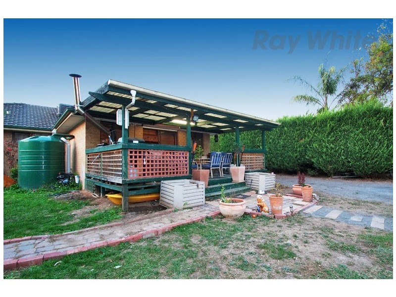 9 LARISSA Court, Croydon VIC 3136