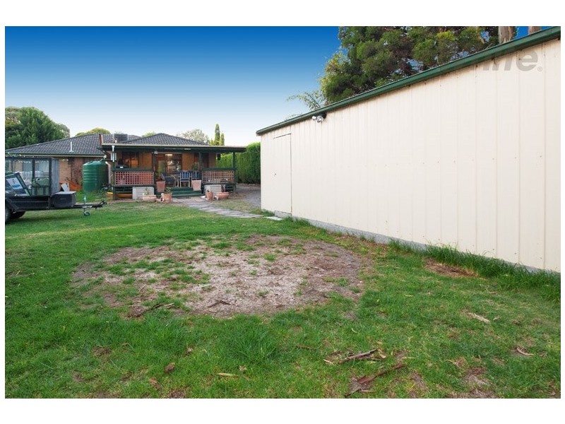 9 LARISSA Court, Croydon VIC 3136