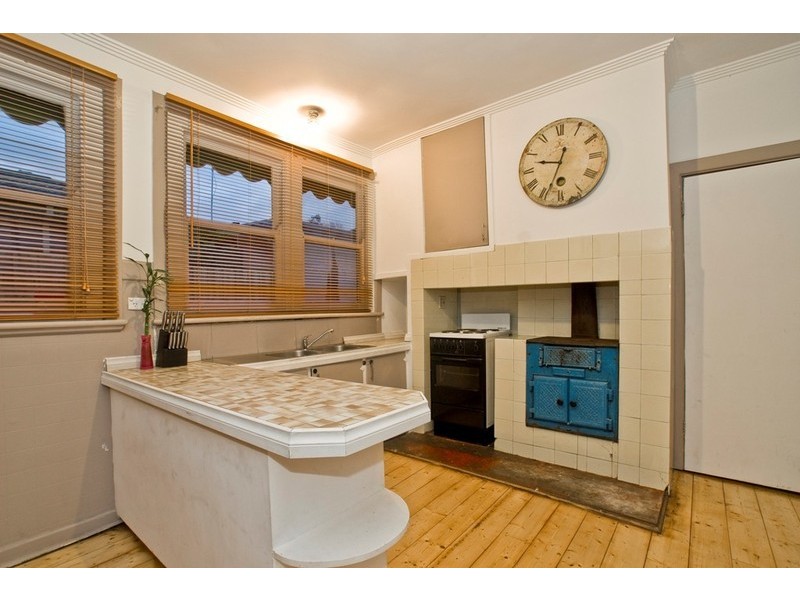 1, 137 MOUNT DANDENONG Road, Croydon VIC 3136