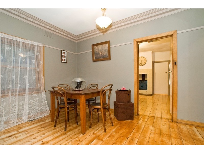 1, 137 MOUNT DANDENONG Road, Croydon VIC 3136