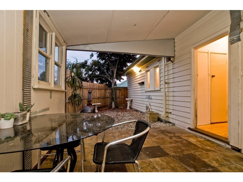 1, 137 MOUNT DANDENONG Road, Croydon VIC 3136