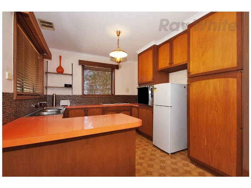 10 HIGHVIEW Drive, Mooroolbark VIC 3138