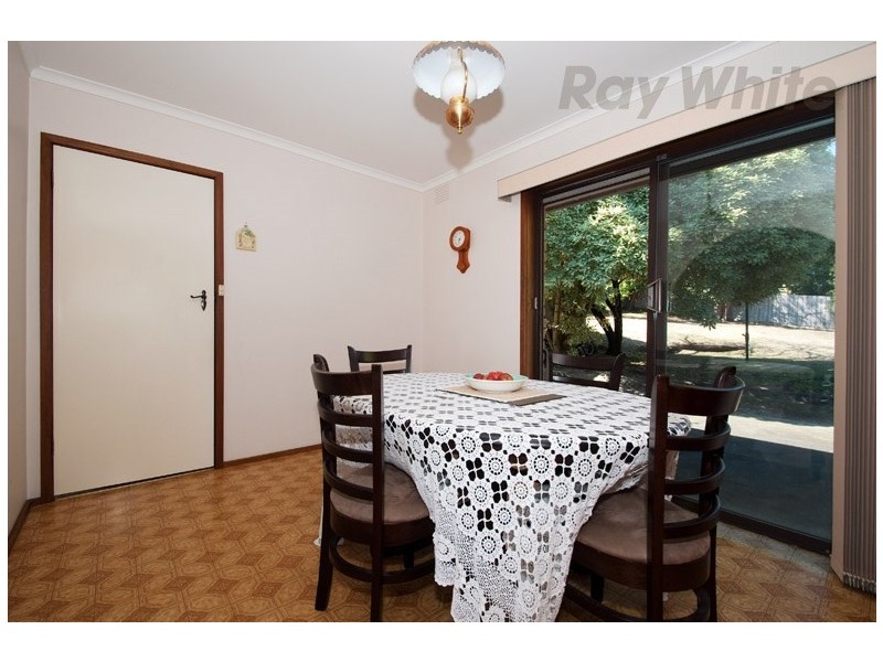 10 HIGHVIEW Drive, Mooroolbark VIC 3138