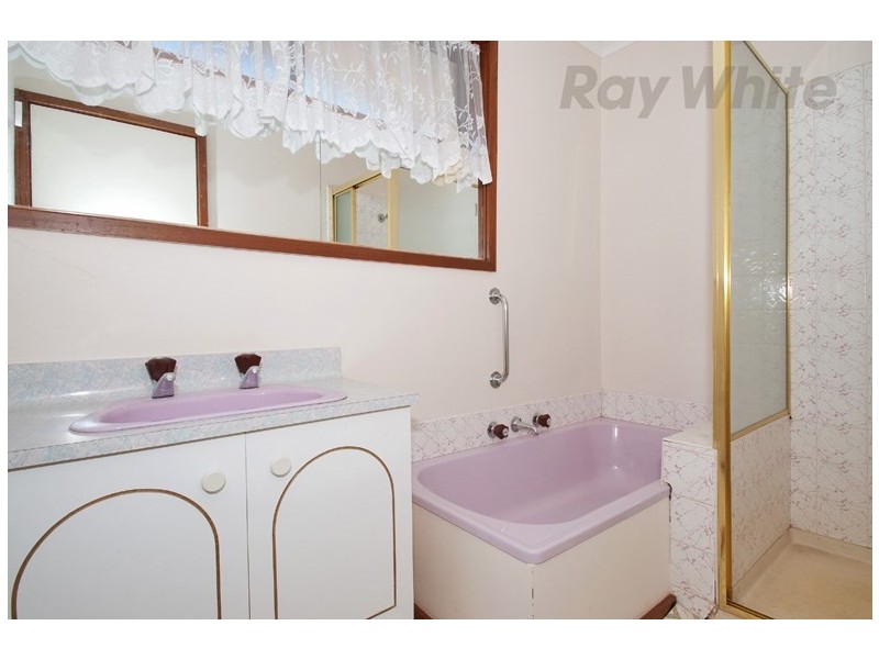 10 HIGHVIEW Drive, Mooroolbark VIC 3138