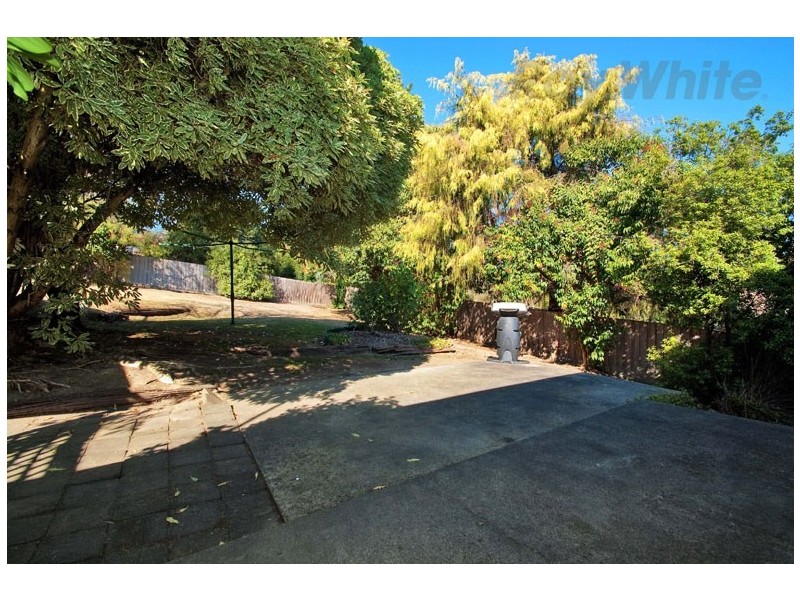 10 HIGHVIEW Drive, Mooroolbark VIC 3138