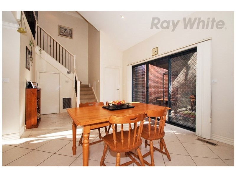 1/52 DORSET Road, Croydon VIC 3136