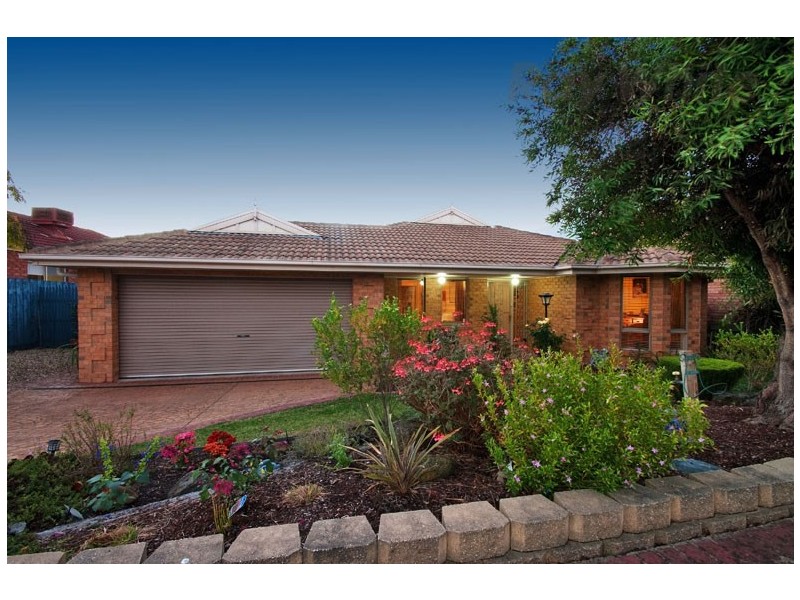 5 MAYFAIR Court, Chirnside Park VIC 3116