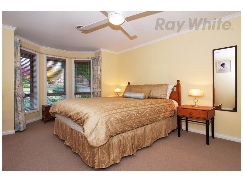 5 MAYFAIR Court, Chirnside Park VIC 3116