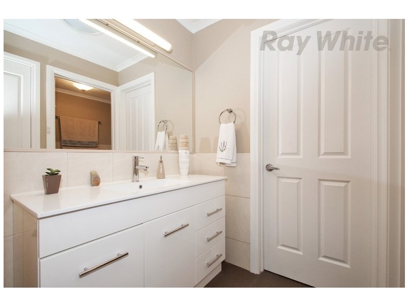 5 MAYFAIR Court, Chirnside Park VIC 3116