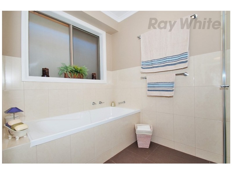 5 MAYFAIR Court, Chirnside Park VIC 3116