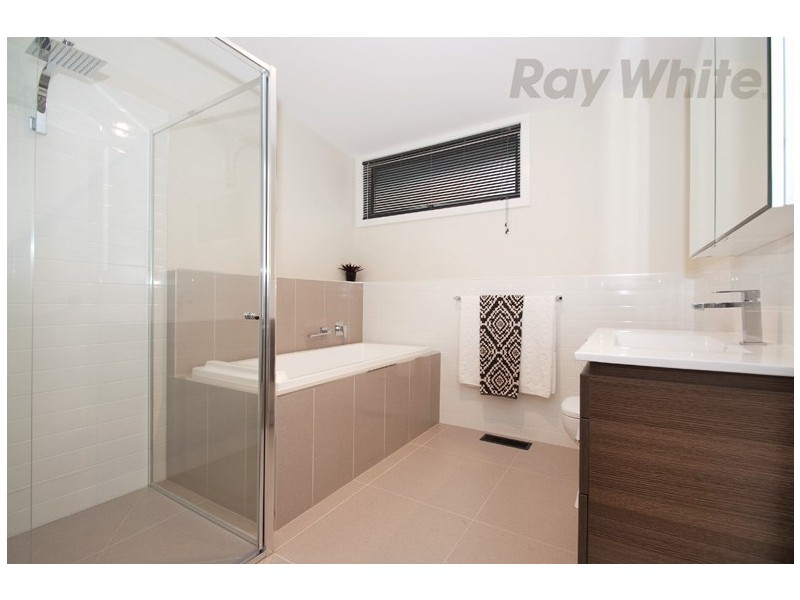 81 HIGHVIEW Drive, Mooroolbark VIC 3138