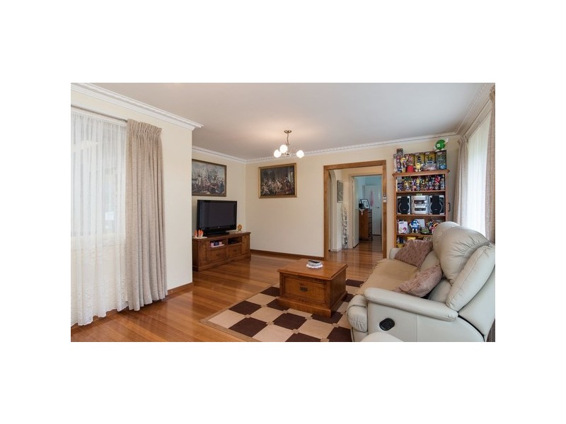 5 Morrison Crescent, Kilsyth VIC 3137