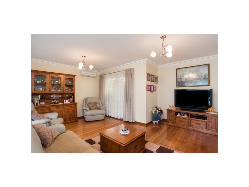 5 Morrison Crescent, Kilsyth VIC 3137