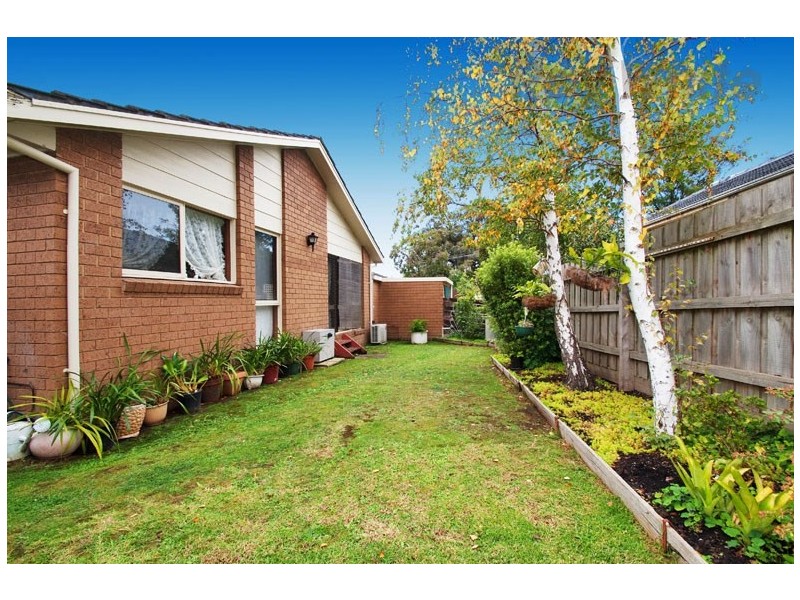 2/84 SHERLOCK Road, Croydon VIC 3136
