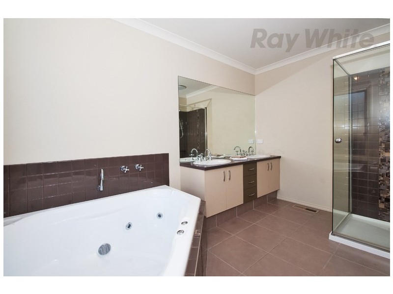 45 RYLAND Avenue, Croydon VIC 3136