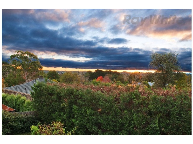 45 RYLAND Avenue, Croydon VIC 3136