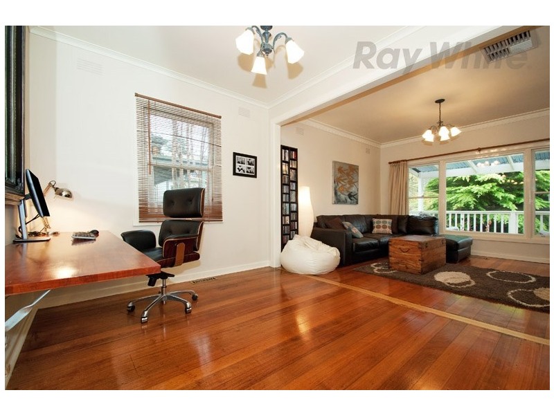 19 Rotherwood Avenue, Ringwood East VIC 3135